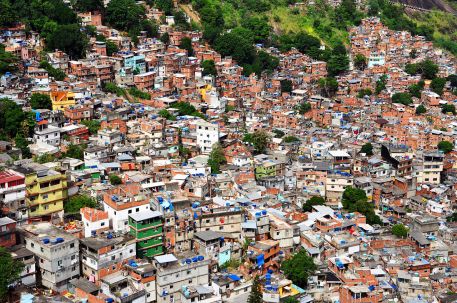 1280px-1_rocinha_favela_closeup
